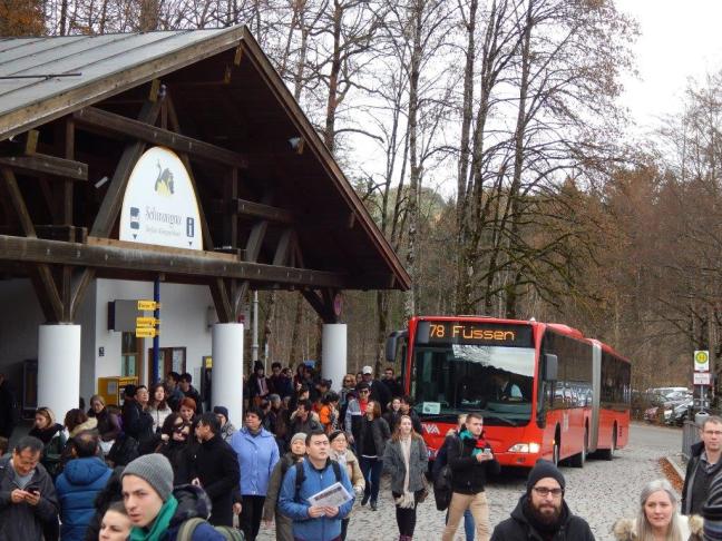 Desembarque do ônibus em Schwangau