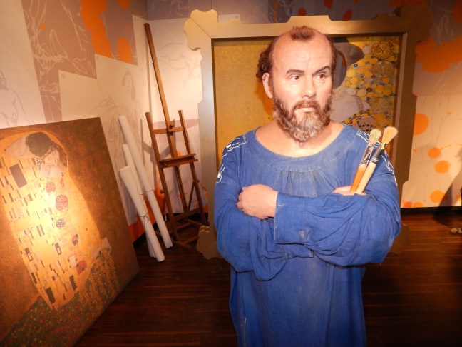 Gustav Klimt em réplica de cera no Madame Tussauds