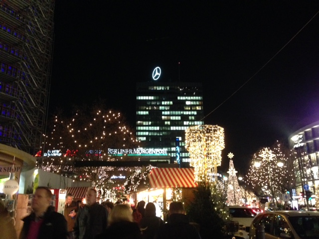 Mercado de Natal e Europa Center ao fundo